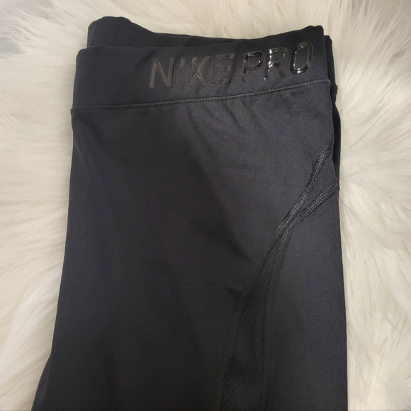 Nike Pro Hypercool Black Leggings, Size Large (26) - Picture 5 of 6